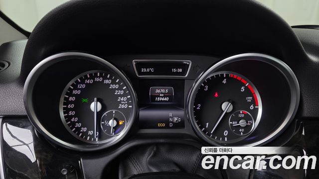 Mercedes-Benz M-class 2014 — photo 11