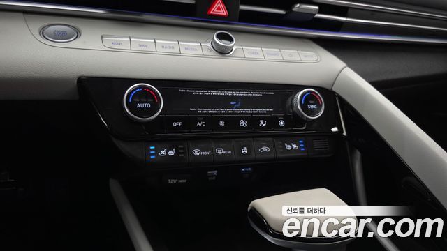 Hyundai AVANTE 2021 — photo 24