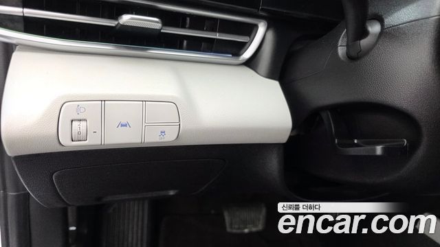 Hyundai AVANTE 2021 — photo 27