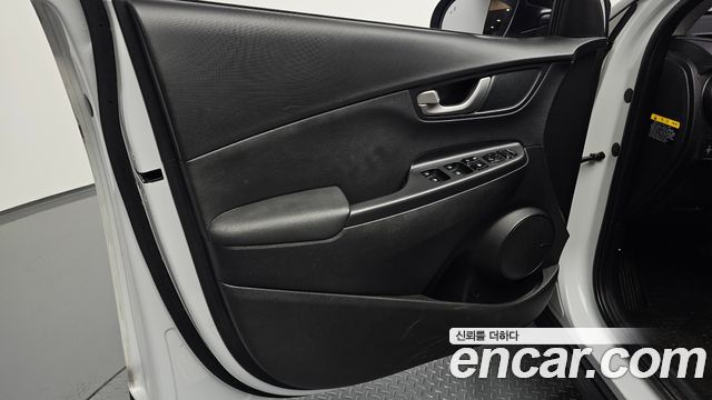 Hyundai Kona 2018 — photo 14
