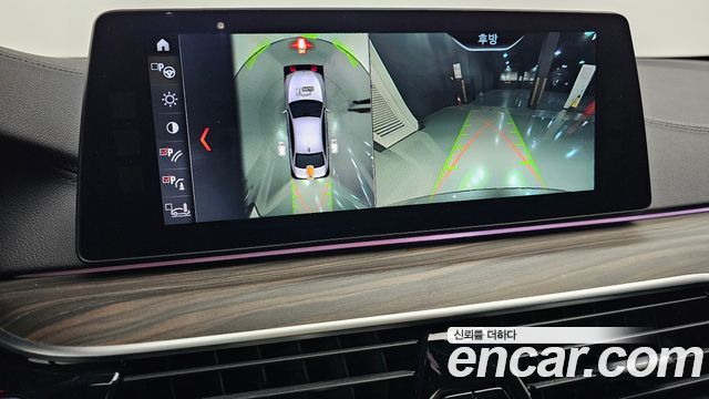 BMW 5-Series 2017 — photo 21