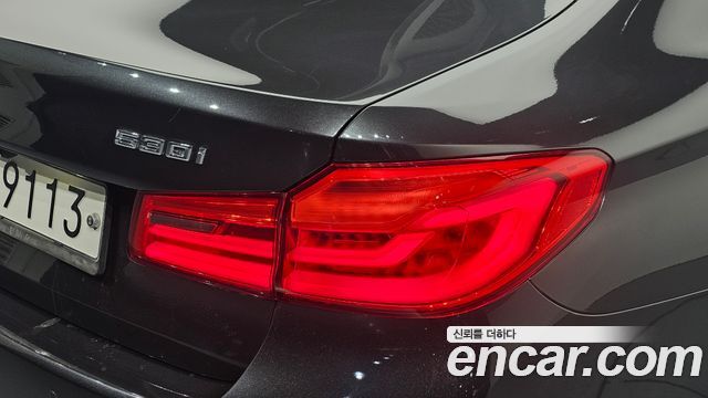 BMW 5-Series 2017 — photo 9