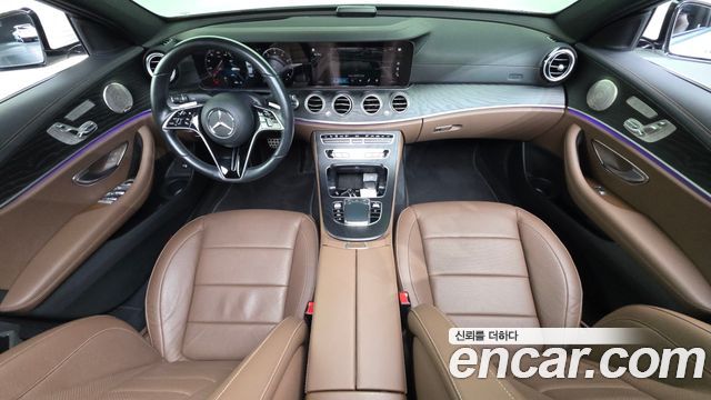 Mercedes-Benz E-Class 2021 — photo 10