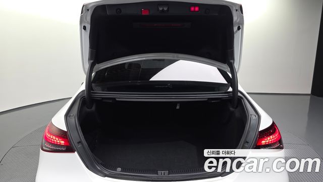 Mercedes-Benz E-Class 2021 — photo 26
