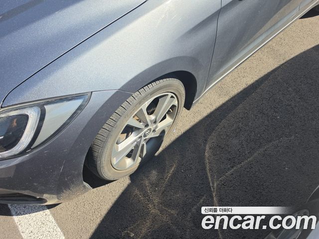 Hyundai AVANTE 2016 — photo 2