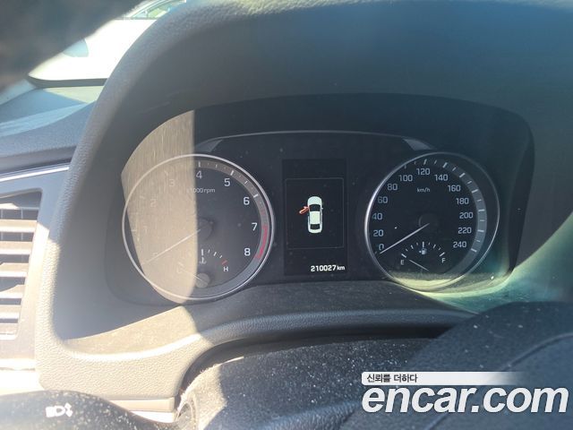 Hyundai AVANTE 2016 — photo 7