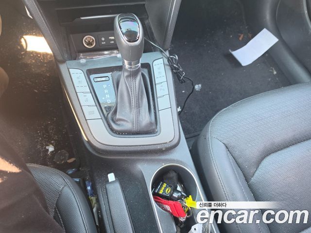 Hyundai AVANTE 2016 — photo 10