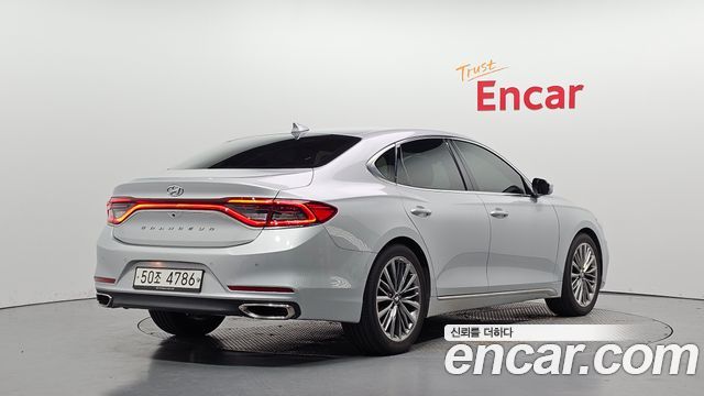 Hyundai Grandeur 2017 — photo 2