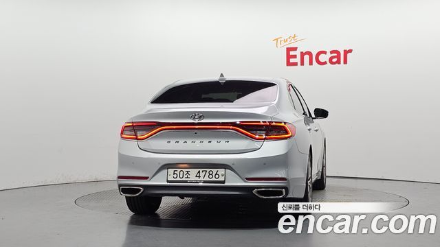 Hyundai Grandeur 2017 — photo 4