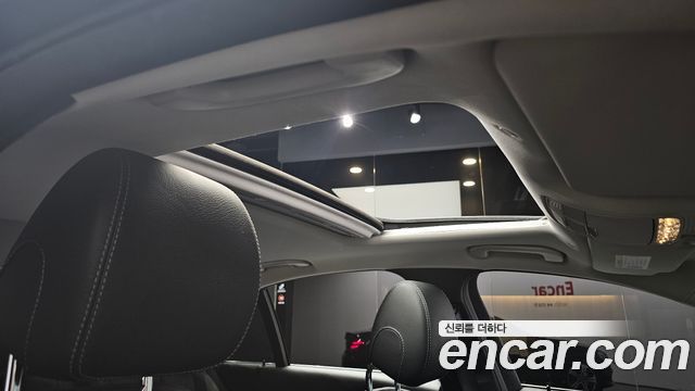 Mercedes-Benz E-Class 2019 — photo 28