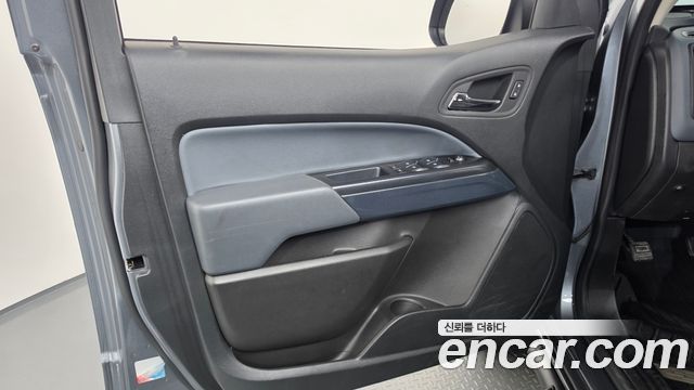 Chevrolet Korea Colorado 2022 — photo 14