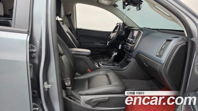 Chevrolet Korea Colorado 2022 — photo 16