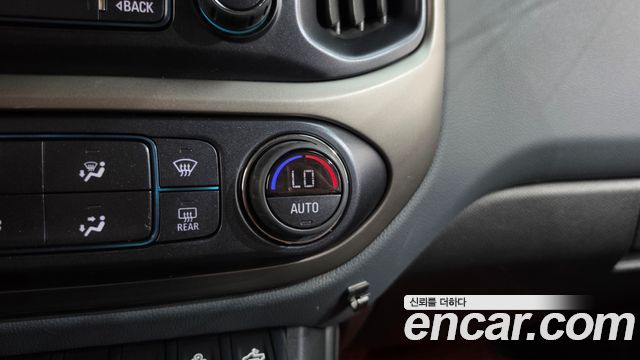 Chevrolet Korea Colorado 2022 — photo 27