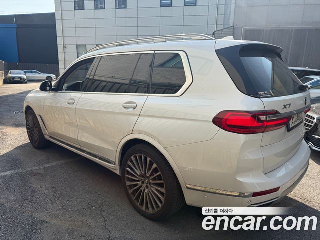 BMW X7 2022 — photo 2