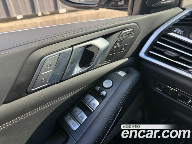 BMW X7 2022 — photo 11