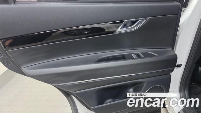 Genesis GV80 2022 — photo 15