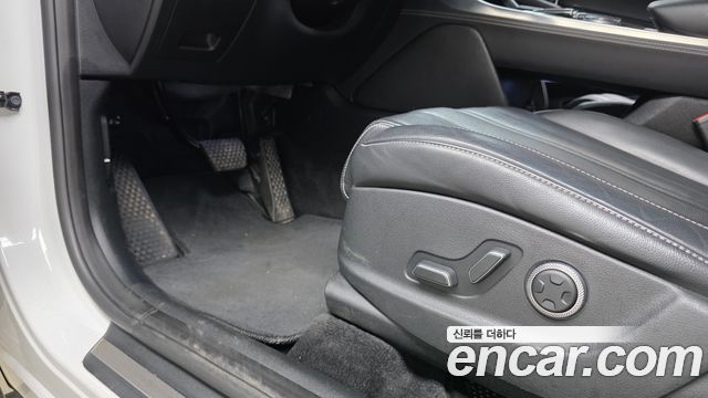 Genesis GV80 2022 — photo 28