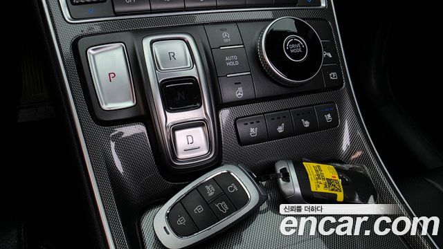 Hyundai Santafe 2023 — photo 12