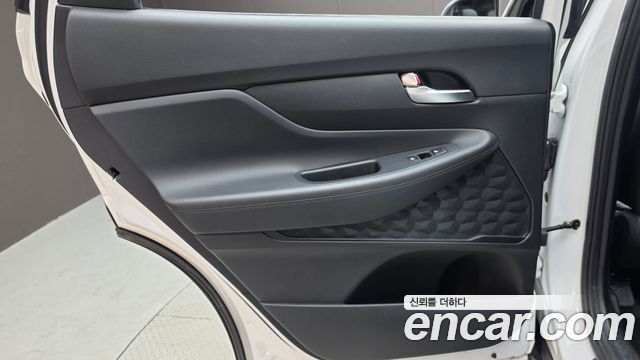 Hyundai Santafe 2023 — photo 15
