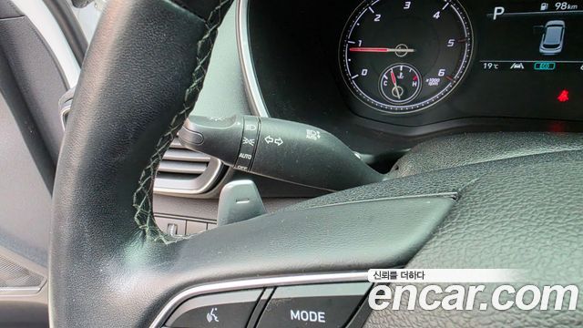 Hyundai Santafe 2023 — photo 30