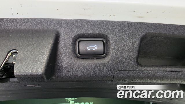Hyundai Santafe 2023 — photo 34
