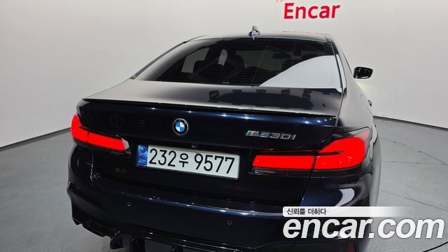 BMW 5-Series 2018 — photo 20