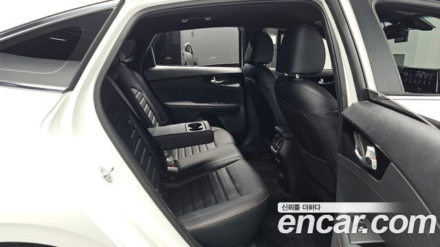 Kia K3 2024 — photo 17