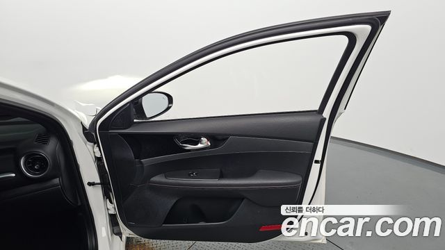 Kia K3 2024 — photo 14