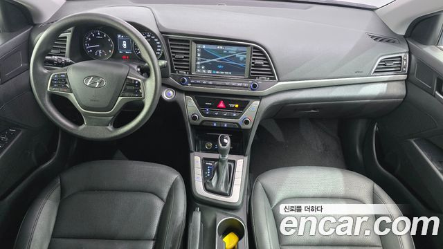 Hyundai AVANTE 2018 — photo 7