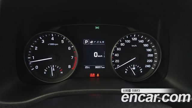 Hyundai AVANTE 2018 — photo 8