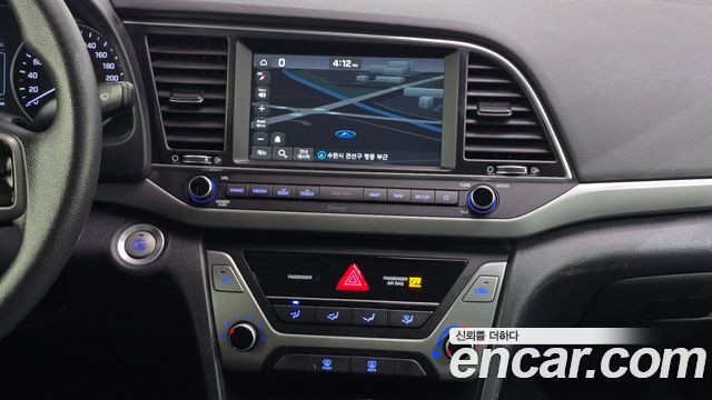 Hyundai AVANTE 2018 — photo 14