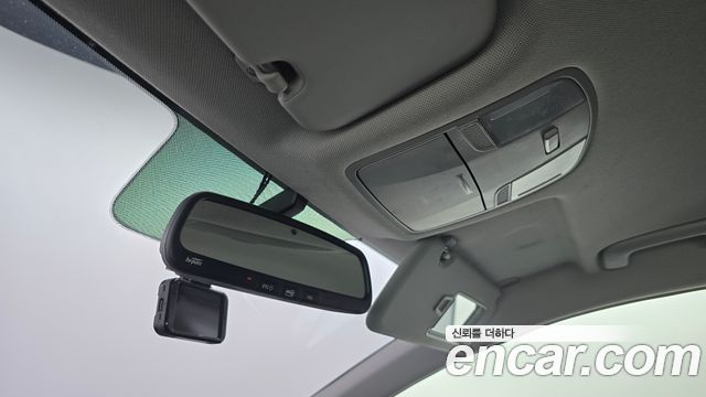 Hyundai AVANTE 2018 — photo 18