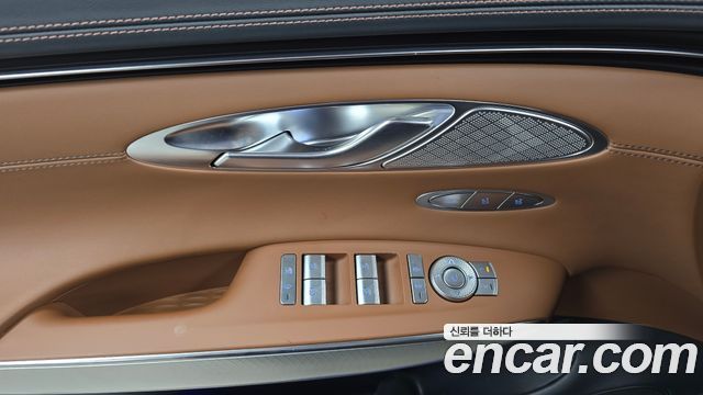 Genesis GV70 2021 — photo 27