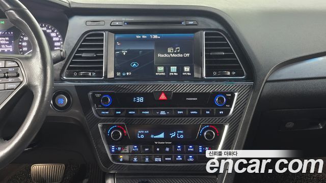 Hyundai Sonata 2016 — photo 25