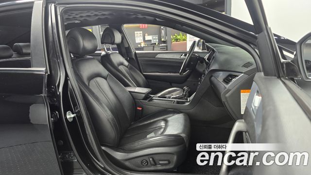 Hyundai Sonata 2016 — photo 16
