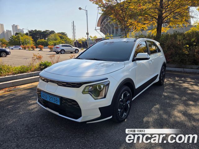 Kia Niro 2023 — photo 1