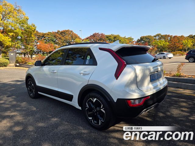 Kia Niro 2023 — photo 3
