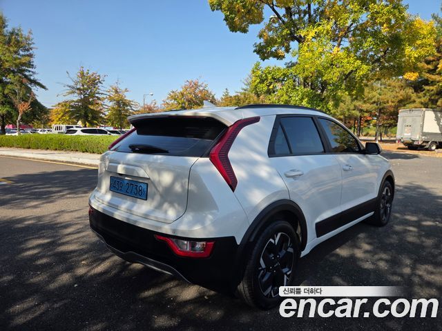 Kia Niro 2023 — photo 4