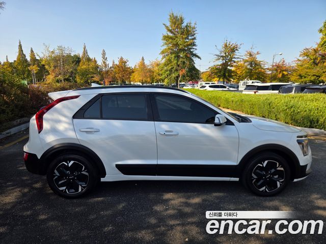 Kia Niro 2023 — photo 5