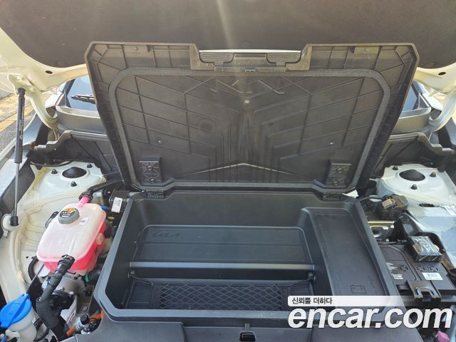 Kia Niro 2023 — photo 10