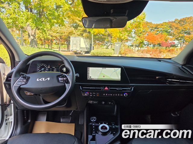 Kia Niro 2023 — photo 18