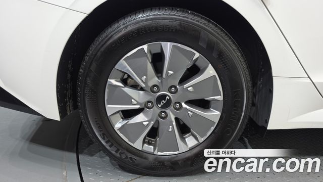 Kia K5 2023 — photo 5