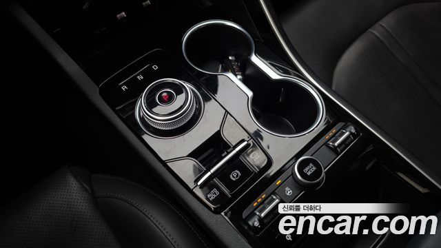 Kia K5 2023 — photo 9