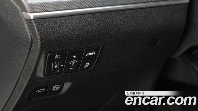 Kia K5 2023 — photo 17