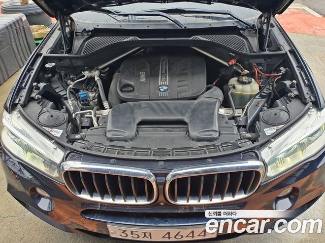 BMW X5 2018 — photo 11