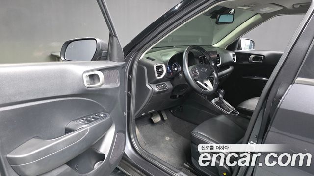 Hyundai Venue 2021 — photo 13