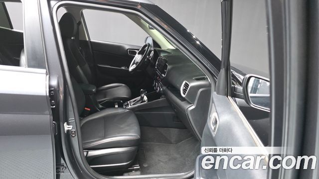 Hyundai Venue 2021 — photo 17