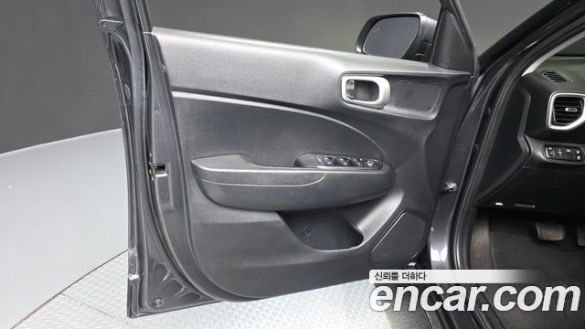 Hyundai Venue 2021 — photo 14