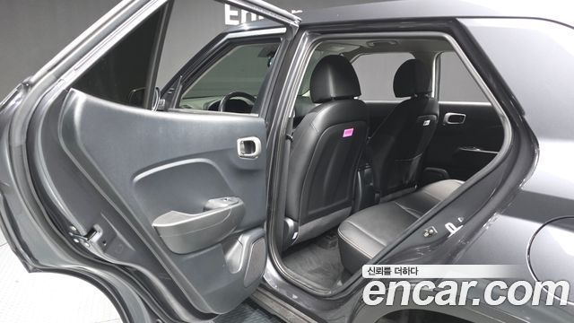Hyundai Venue 2021 — photo 16