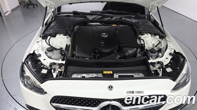 Mercedes-Benz C-Class 2025 — photo 6
